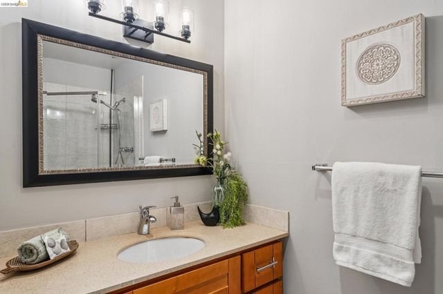 2614 Warring St 6A, Berkeley, CA 94704