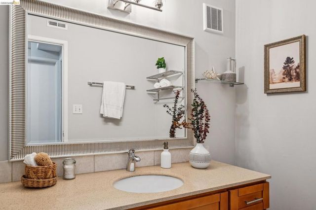 2614 Warring St 6A, Berkeley, CA 94704