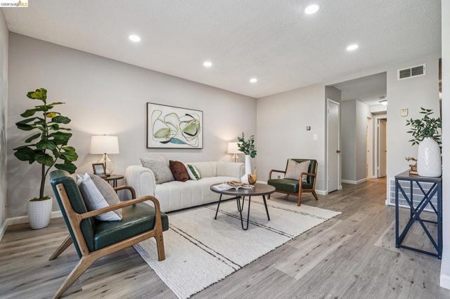 2614 Warring St 6A, Berkeley, CA 94704