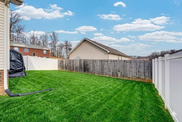 1223 Quail Hollow Cir, Cookeville, TN 38501