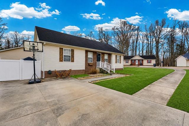 1223 Quail Hollow Cir, Cookeville, TN 38501