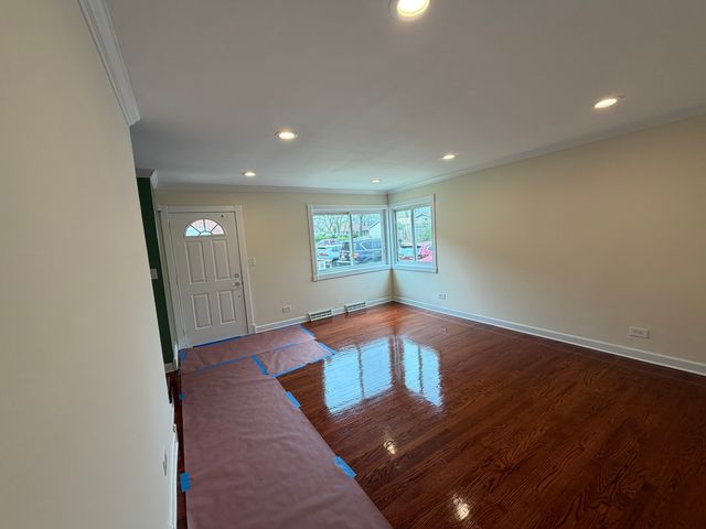 140 E Northwest Highway I, Des Plaines, IL 60016