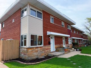 140 E Northwest Highway I, Des Plaines, IL 60016