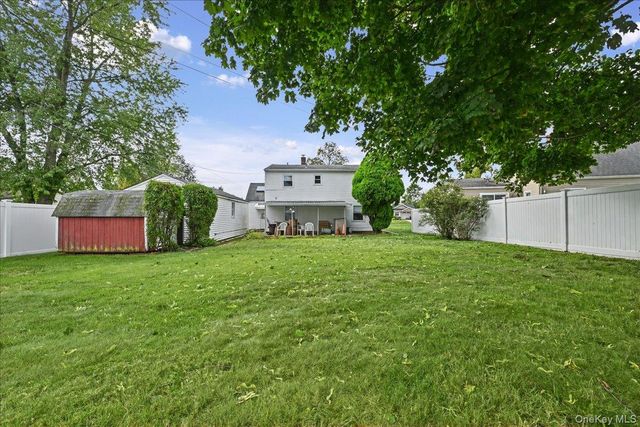 23 Saucer Lane, Levittown, NY 11756