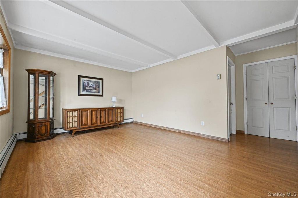 23 Saucer Lane, Levittown, NY 11756 — photo 4