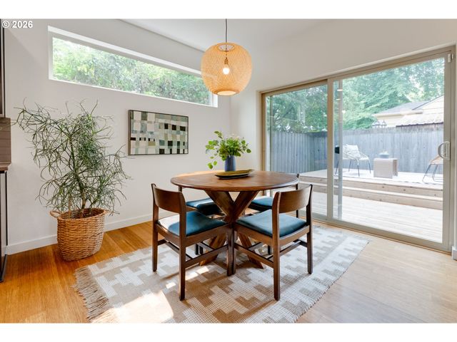 9326 N TIOGA Ave, Portland, OR 97203