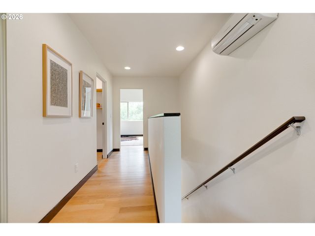 9326 N TIOGA Ave, Portland, OR 97203