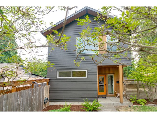 9326 N TIOGA Ave, Portland, OR 97203