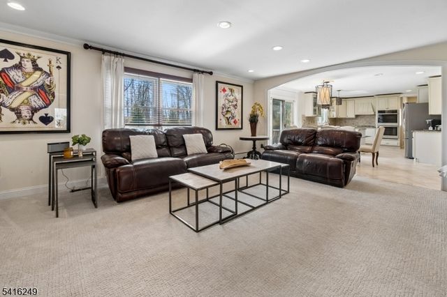 1 Dellmead Dr, Livingston Twp., NJ 07039