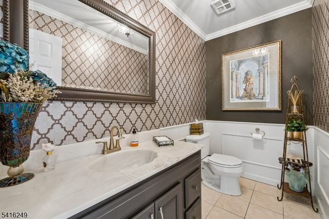 1 Dellmead Dr, Livingston Twp., NJ 07039