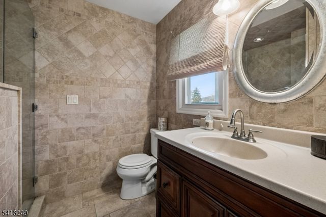 1 Dellmead Dr, Livingston Twp., NJ 07039
