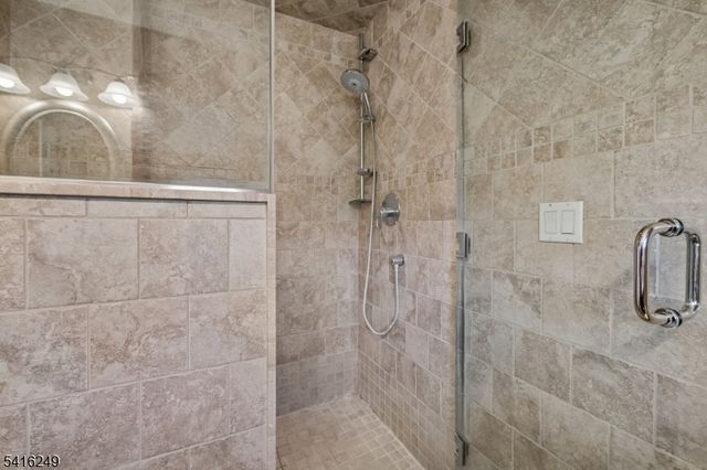 1 Dellmead Dr, Livingston Twp., NJ 07039