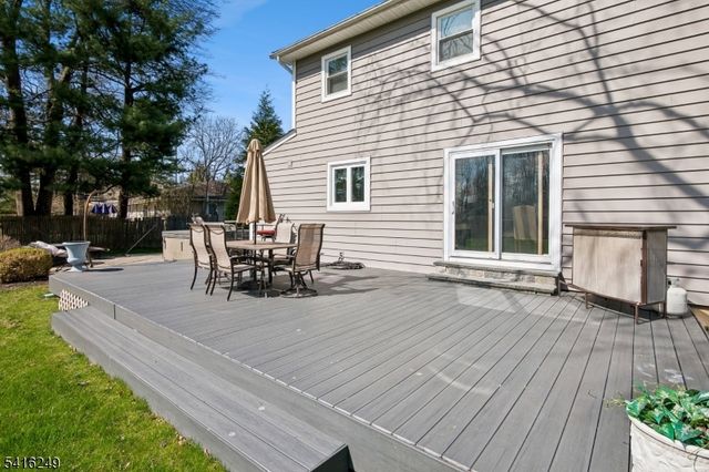1 Dellmead Dr, Livingston Twp., NJ 07039