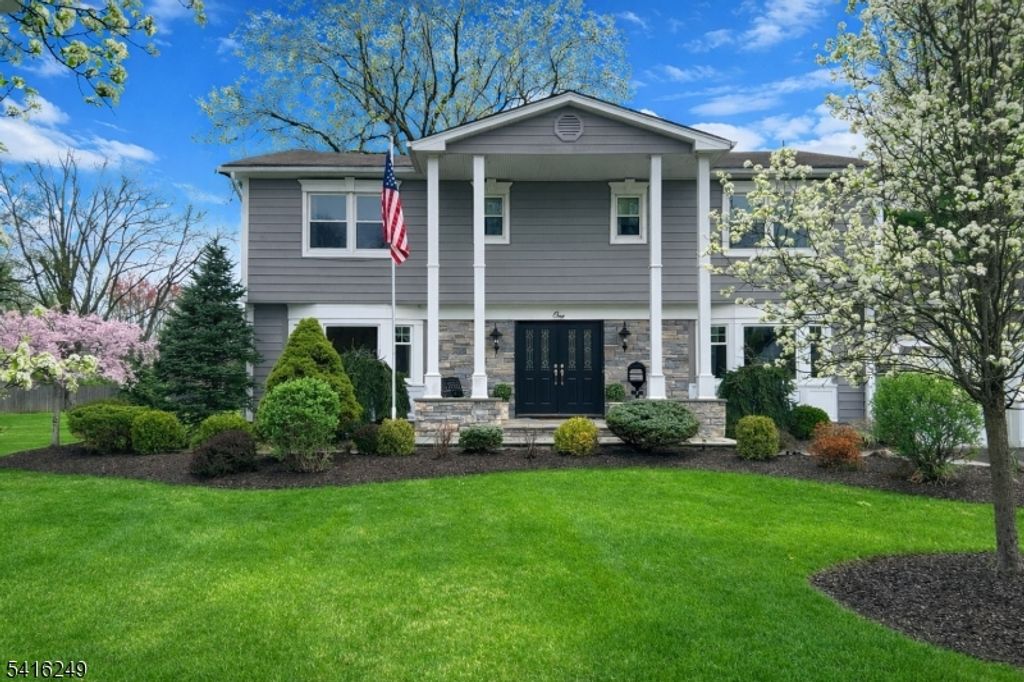 1 Dellmead Dr, Livingston Twp., NJ 07039