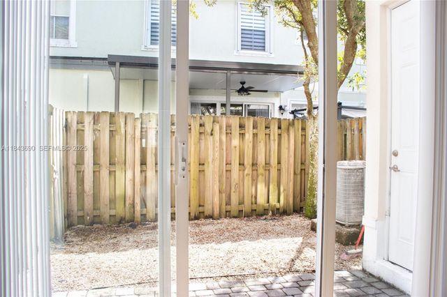153 SE 28th Place 3, Homestead, FL 33033