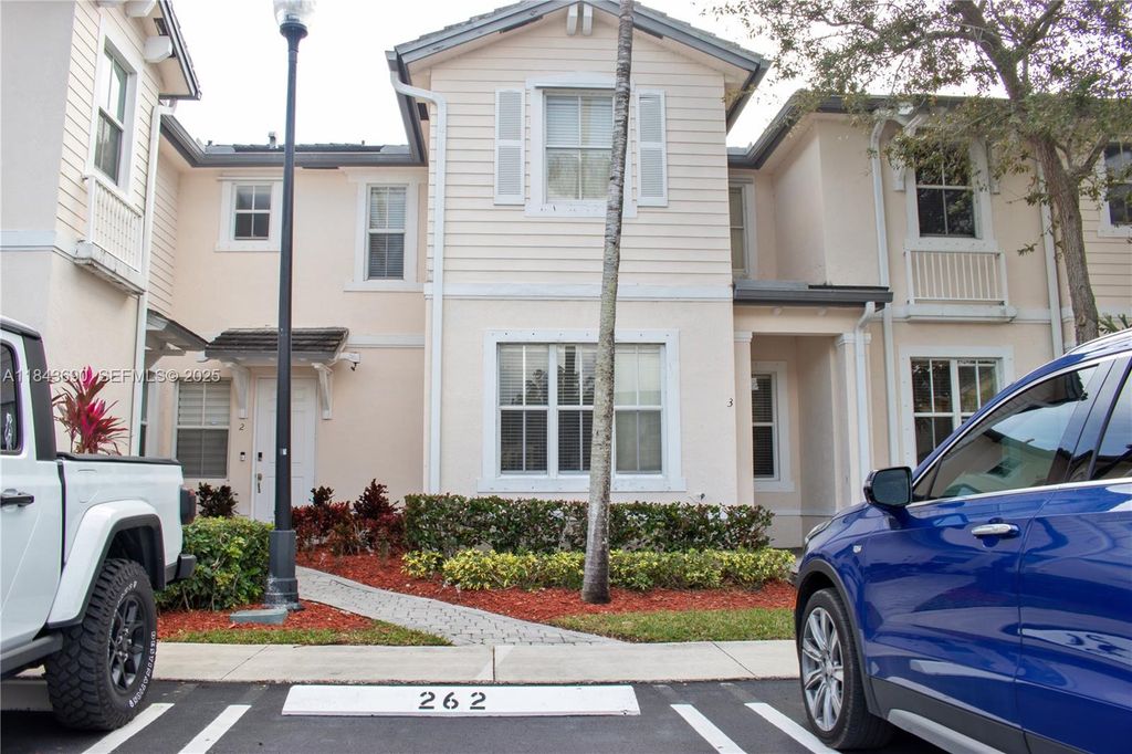 153 SE 28th Place 3, Homestead, FL 33033