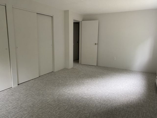 27 Village Rock Lane 19, Natick, MA 01760