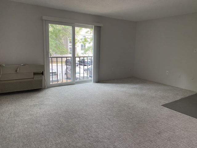 27 Village Rock Lane 19, Natick, MA 01760