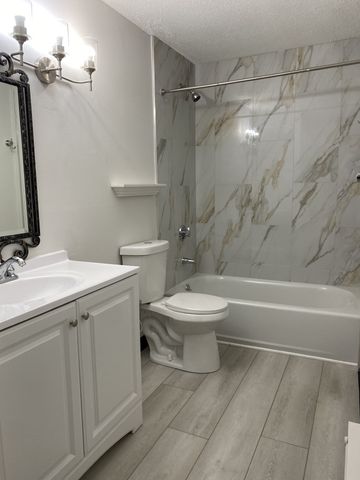 27 Village Rock Lane 19, Natick, MA 01760