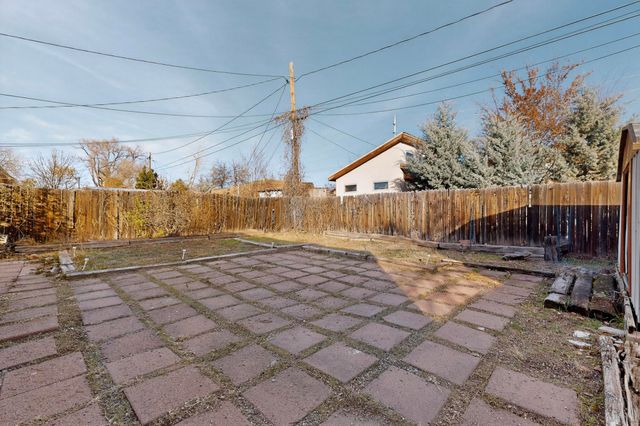 617 Paulin Street, Santa Fe, NM 87505