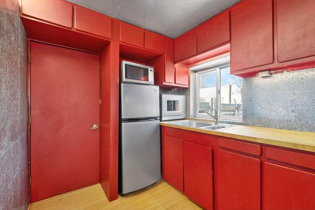 617 Paulin Street, Santa Fe, NM 87505