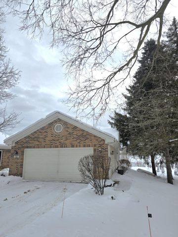 2868 Grand Isle Drive Ne, Plainfield Twp, MI 49306