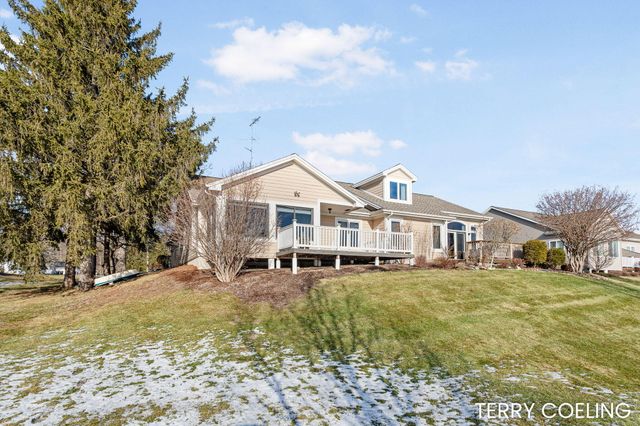 2868 Grand Isle Drive Ne, Plainfield Twp, MI 49306