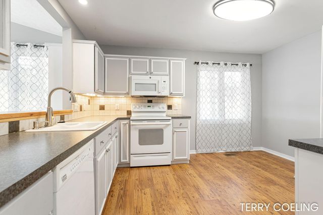 2868 Grand Isle Drive Ne, Plainfield Twp, MI 49306