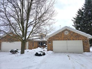 2868 Grand Isle Drive Ne, Plainfield Twp, MI 49306