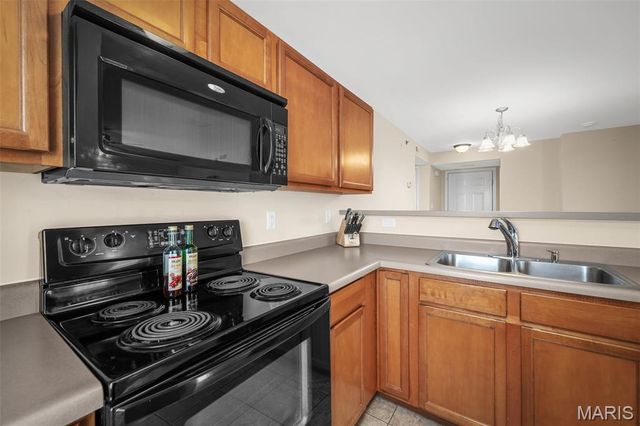 9202 Spring Creek Lane, O'fallon, MO 63368