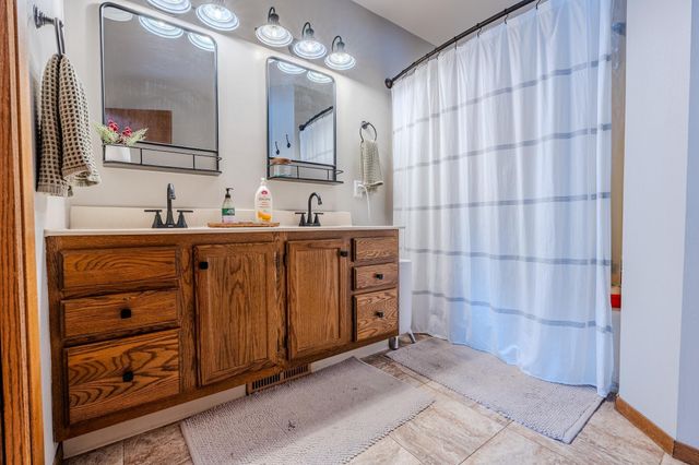 3741 10th Street N, Fargo, ND 58102