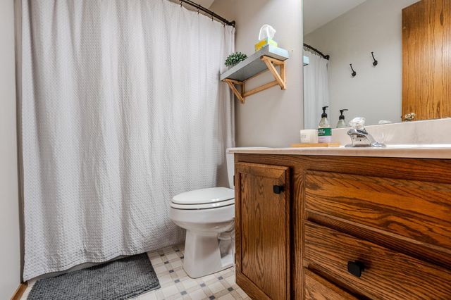 3741 10th Street N, Fargo, ND 58102