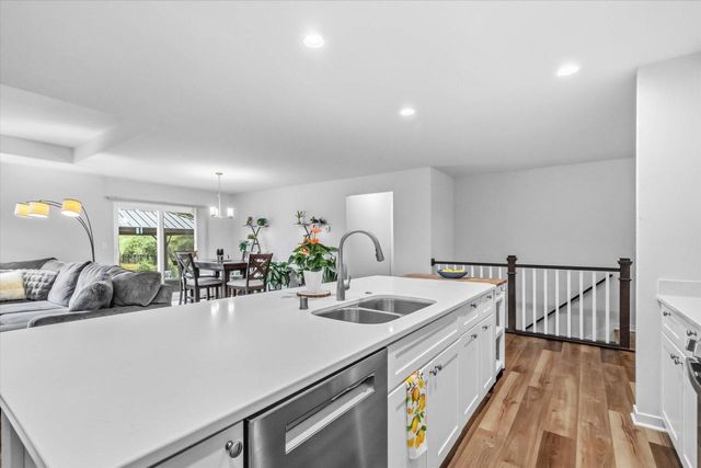 213 Emerald BOULEVARD, Saukville, WI 53080