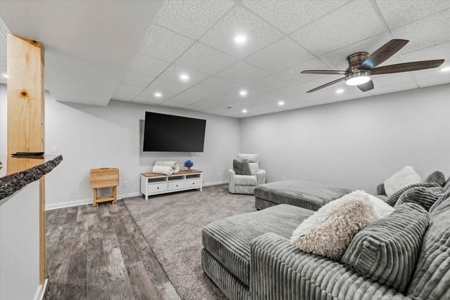 213 Emerald BOULEVARD, Saukville, WI 53080
