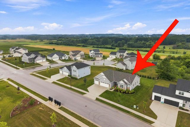 213 Emerald BOULEVARD, Saukville, WI 53080