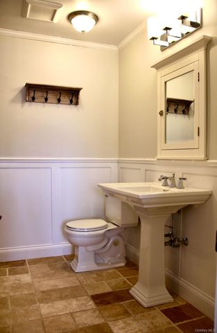 104 Park Drive, Mount Kisco, NY 10549