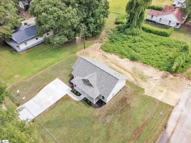 109 Williams Street Extension, Williamston, SC 29697