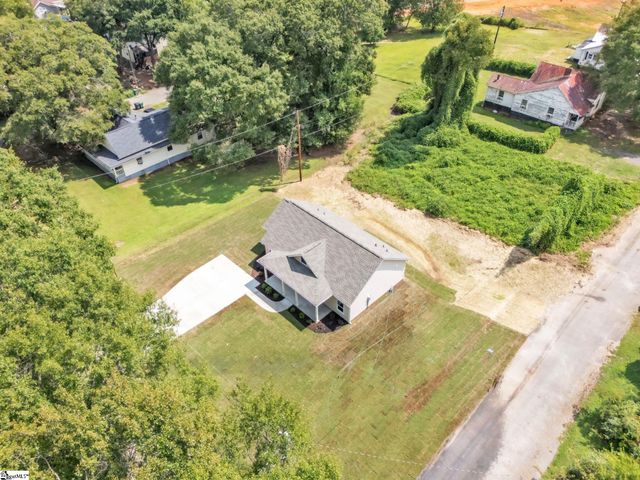 109 Williams Street Extension, Williamston, SC 29697