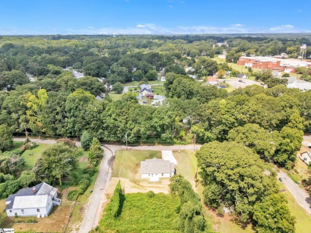 109 Williams Street Extension, Williamston, SC 29697