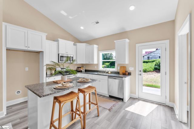 109 Williams Street Extension, Williamston, SC 29697