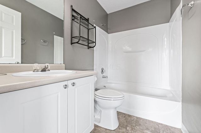 321 Douglasfir Drive, Blacklick, OH 43004