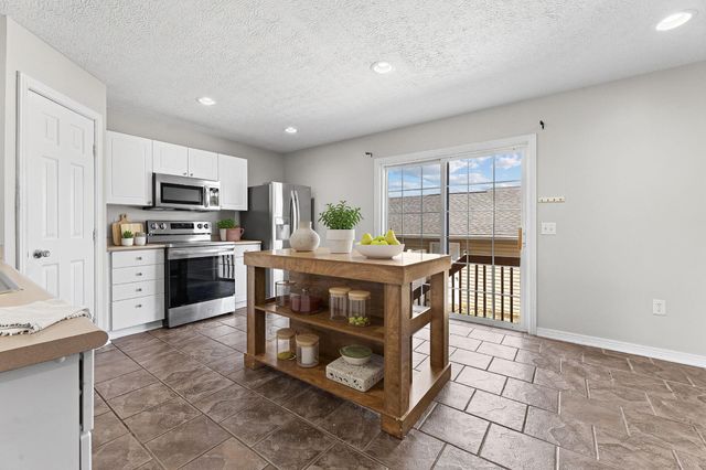 321 Douglasfir Drive, Blacklick, OH 43004