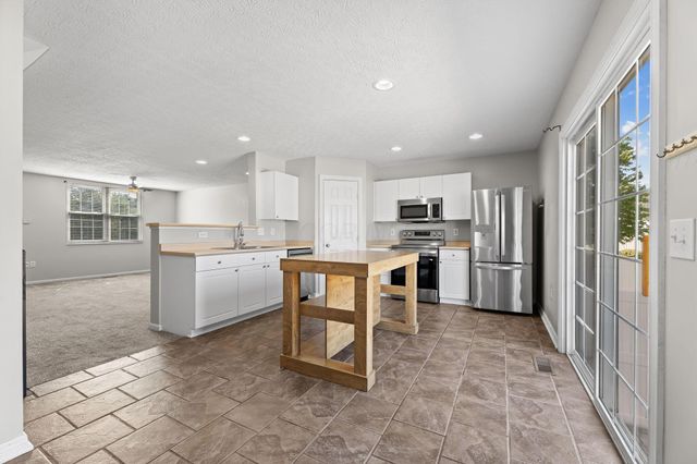 321 Douglasfir Drive, Blacklick, OH 43004