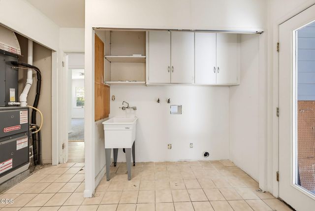 2137 E Jackson Street, Medford, OR 97504