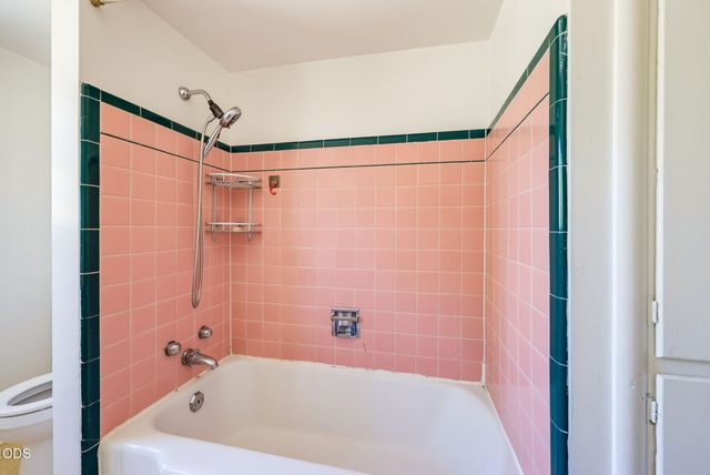 2137 E Jackson Street, Medford, OR 97504