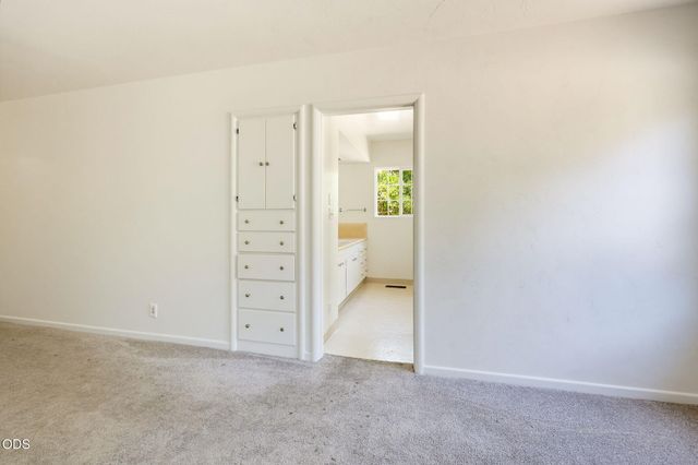 2137 E Jackson Street, Medford, OR 97504