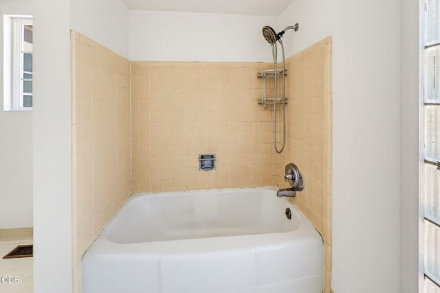 2137 E Jackson Street, Medford, OR 97504