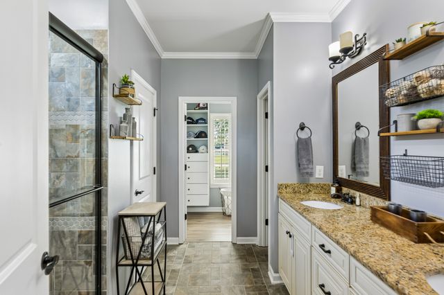 1210 Lila Dr, Murfreesboro, TN 37128