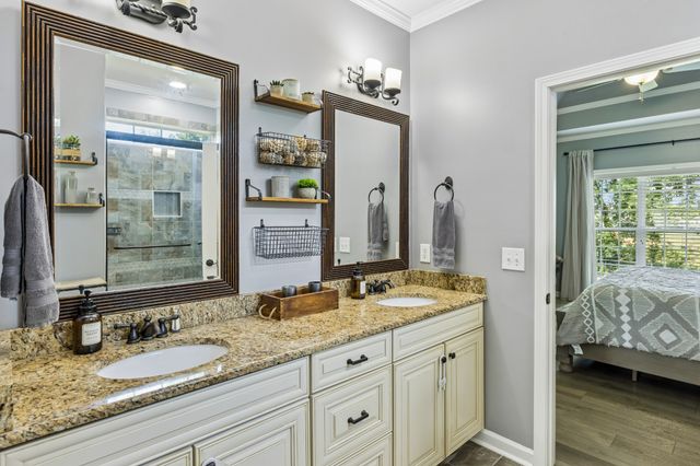 1210 Lila Dr, Murfreesboro, TN 37128