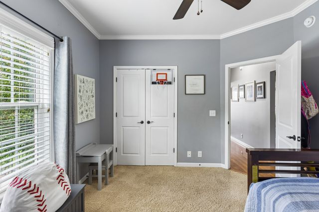 1210 Lila Dr, Murfreesboro, TN 37128